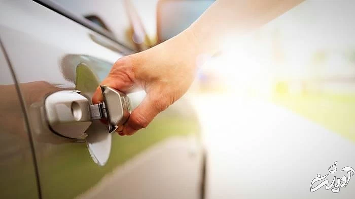 باز کردن قفل ماشین با روش عجیب  روش باز کردن در ماشین